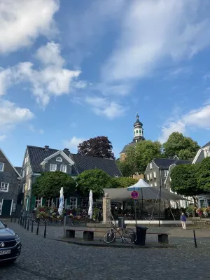 1 Bedroom Apartment in Solingen Hotels in Solingen