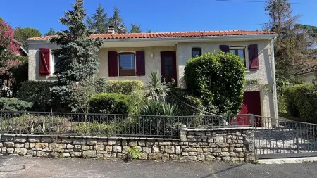 Villa LA Roseraie Figeac