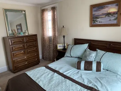 WingSong of Highlands near the Bay/ocean/Seastreak Ferry Hotels near Anchorage Beach