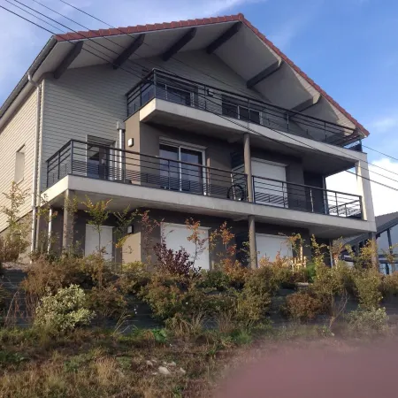 New, comfortable apartment with panoramic view of Gérardmer and the ski slopes