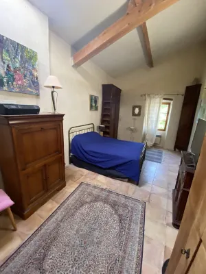 Maison de Village Tout Confort et Pleine de Charme فنادق في Orthoux-Serignac-Quilhan