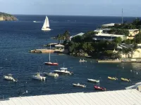 Amazing Condo in Cowpet Bay West, Steps From the Beach, Pool and Restaurants