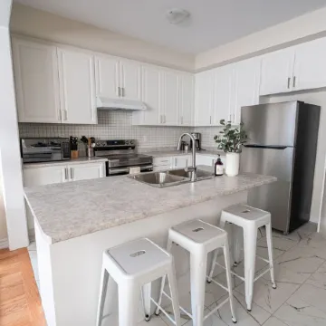 BRAND NEW 3 bedroom house minutes from Niagara Falls