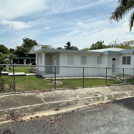 Sunny Flamboyan Boqueron, 3 bdr/2 bath house w/pool, sleeps 11