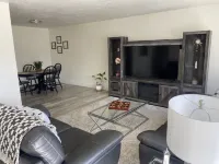 Beautiful 3 bedrooms house by SLCC Hotels in Taylorsville