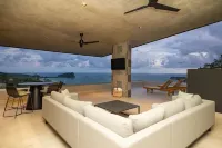 Modern Luxury, Fully Air-Conditioned, Saltwater Pool, Large Ocean Views