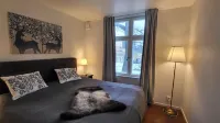 Beautiful lakefront house Hotels in 