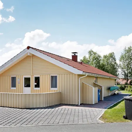 Beautiful Holiday Home in LÃ¸gstÃ¸r