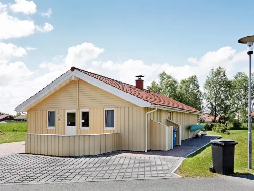 Beautiful Holiday Home in LÃ¸gstÃ¸r