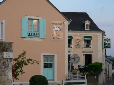 Auberge du Cheval Blanc Отели в г. Экомуа