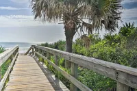 Walk to Ocean: Condo w/ Pool in New Smyrna Beach - Holiday Apartments