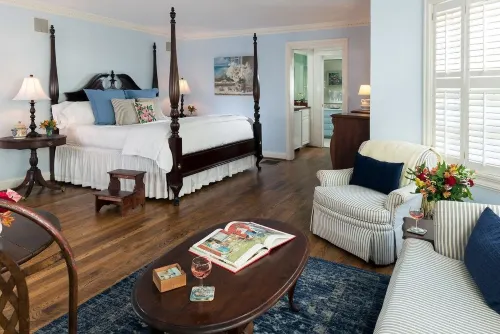 The Yellow House on Plott Creek Các khách sạn ở Caney Fork