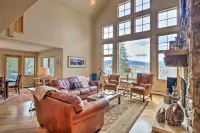 Grand Fraser Escape w/ Private Deck & Hot Tub - WiFi