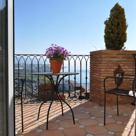 Welcome Inn Nerja Guest House Luxury Bed & Breakfast