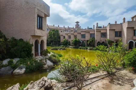 Apartamentos Turísticos Bahía Sur Отели в г. Сан-Фернандо