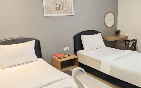 Hotel Syariah Al Fath Jambi Отели в г. Solok Sipin