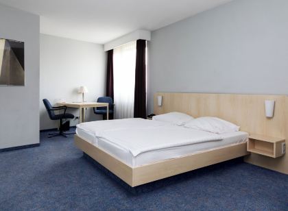 Hotel MERAN Garni Hallenbad und Sauna
