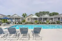 Furnished Screened Porch: Baypoint Resort Home! - 4-Star