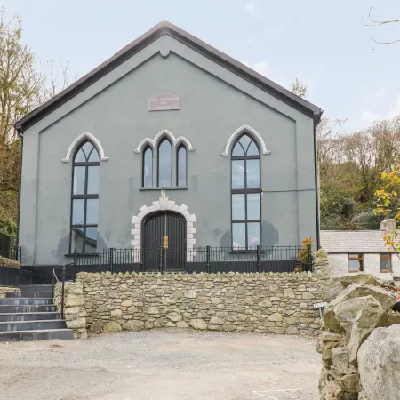 Greystones Chapel Отели рядом с достопримечательностью «Замок Долбадарн»