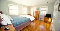 24 East Main Street B&B Các khách sạn ở Canton