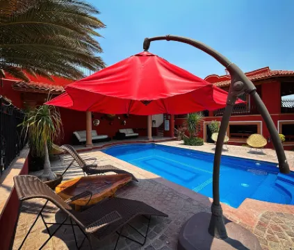 LA CASA ROJA Hotel di 