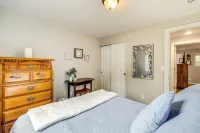 Bremerton Home w/ Fire Pit Near Parks & Museums - Balcony
