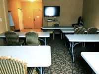 Trend Mountain Hotel & Conference Centre Hotels in Tumbler Ridge