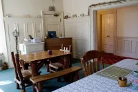 The Cozy Afghan Bed & Breakfast - breakfast