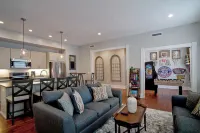 Newly Renovated 4 Bed 3 Bath and 2 Parking Spots