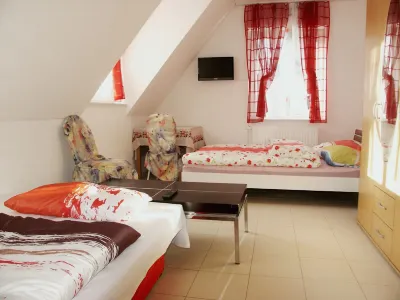 Blumenhotel Hotels near Lidl