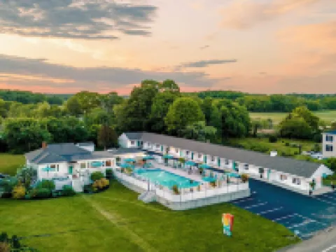 Rye Motor Inn - Oceanfront, Walk to Beach Hotels in Rye