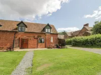 Betty's Barn Hotels in Eaton-under-Heywood