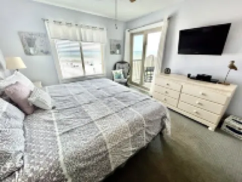 Shores of Surfside I - 205 2 Bedroom Home by RedAwning Hotels in Surfside Beach