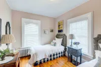 Historic Brookfield Farm Home ~ 14 Mi to Milwaukee