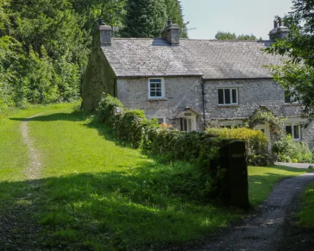 Coachmans Cottage Hotels in Kendal
