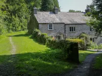 Coachmans Cottage - parking