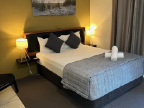 Gold Coast Airport Motel - Only 300 Meters to Airport Terminal Hotels in Bilinga