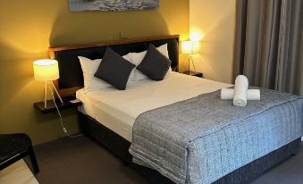 Gold Coast Airport Motel - Only 300 Meters to Airport Terminal
