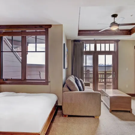 Luxury Studio  Steps from Winter Activities, Sleeps 4! Studio Bedroom Condo by RedAwning