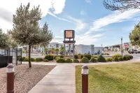 Family Fun Getaway #2333 5 Bedroom Townhouse by Redawning Hotels in Washington