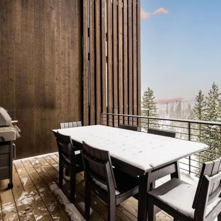 8a Treeline 5 Bedroom Home by Moonlight Basin Lodging