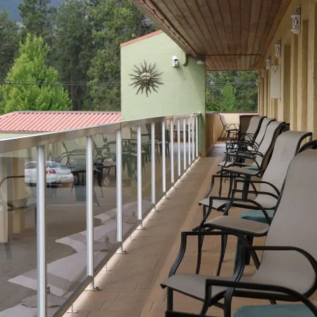 Waterfront Inn