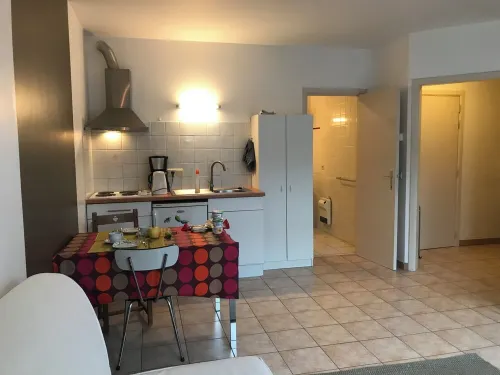 Posez vos Valises: Fonctionnel, Pratique et Lumineux Hôtels à : Gembloux