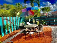 Work & Family Retreat: 4BR w/ Heated Pool, Fast Wi-Fi, Near Airport, Hard Rock