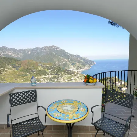 La Dolce Vita Ravello - Apartment with Balcony & Amazing View of the Amalfi Coast
