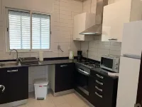 The Perfect Flat, Lac 2, Tunis