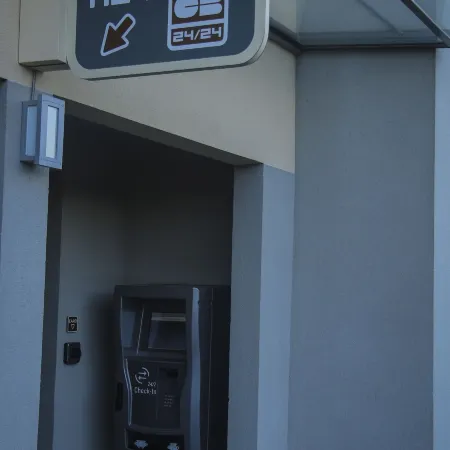 H24 Hotel