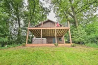 Cozy Amish Country Cabin on Shipshewana Lake! - Homestays