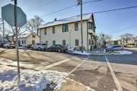 Cozy Delafield Apartment - Walk to Lake! - Homestays