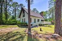 Brookeland Resort Cabin w/ Golf + Lake Access - 3-Star